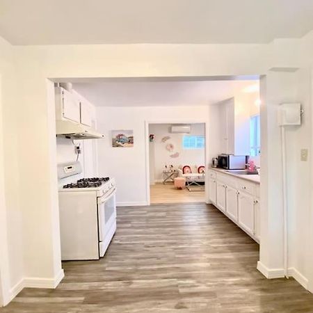 Pink Cozy House 2 Bedrooms Роузмийд Екстериор снимка